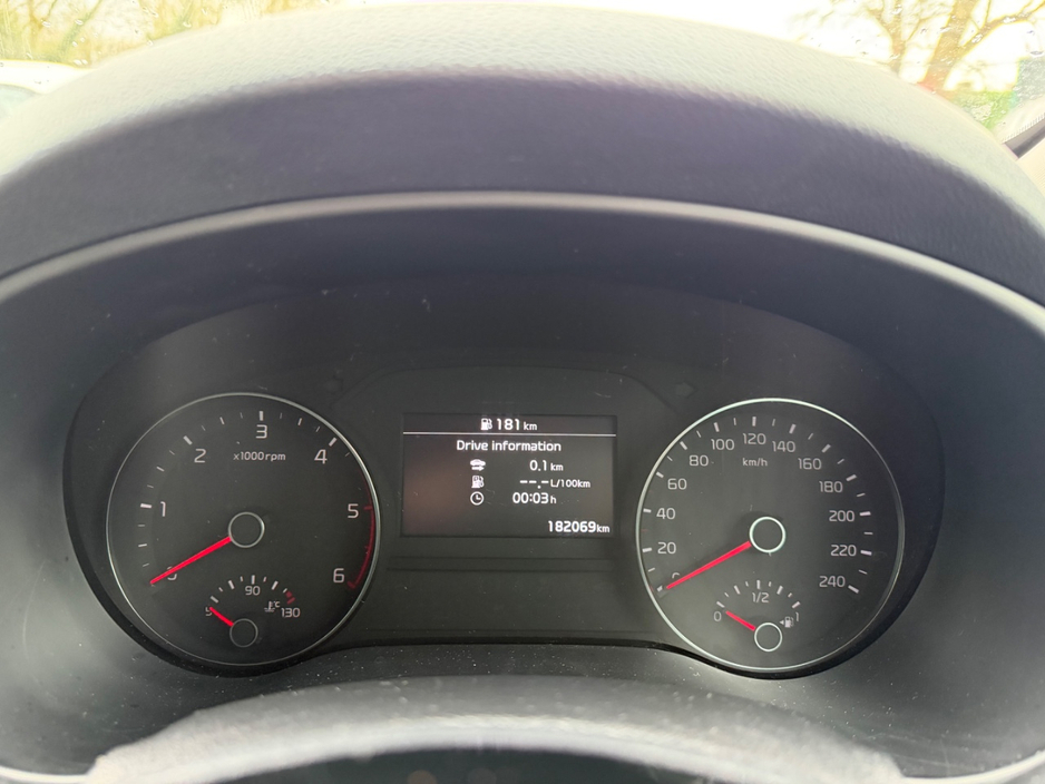 2019 Kia Sportage - image 19