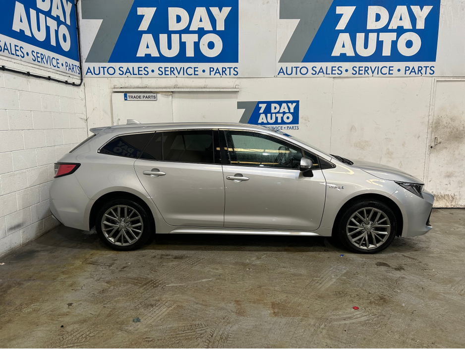 2020 Toyota Corolla - image 3