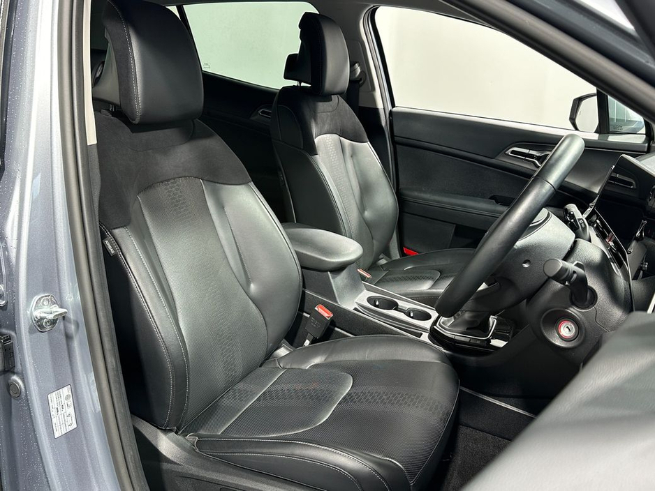 2025 Kia Sportage - image 10