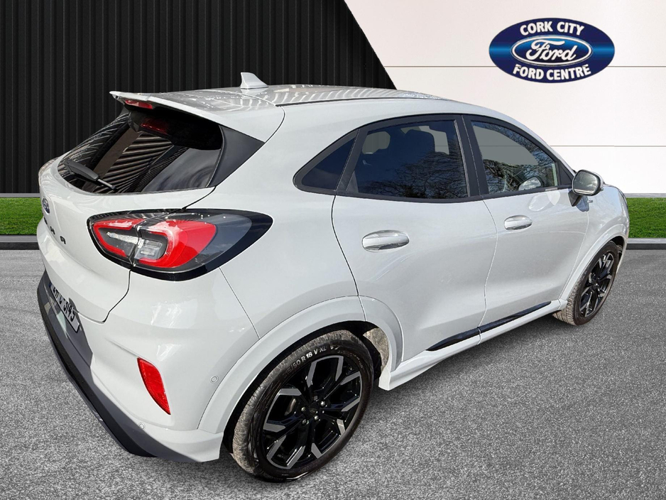 2024 Ford Puma - image 2