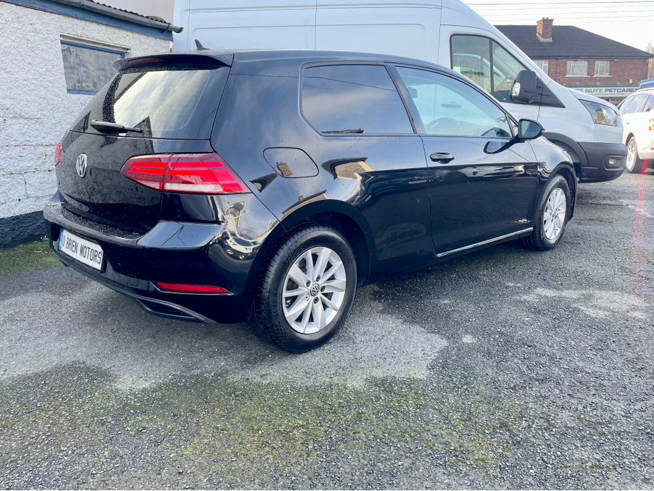 2019 Volkswagen Golf - image 17