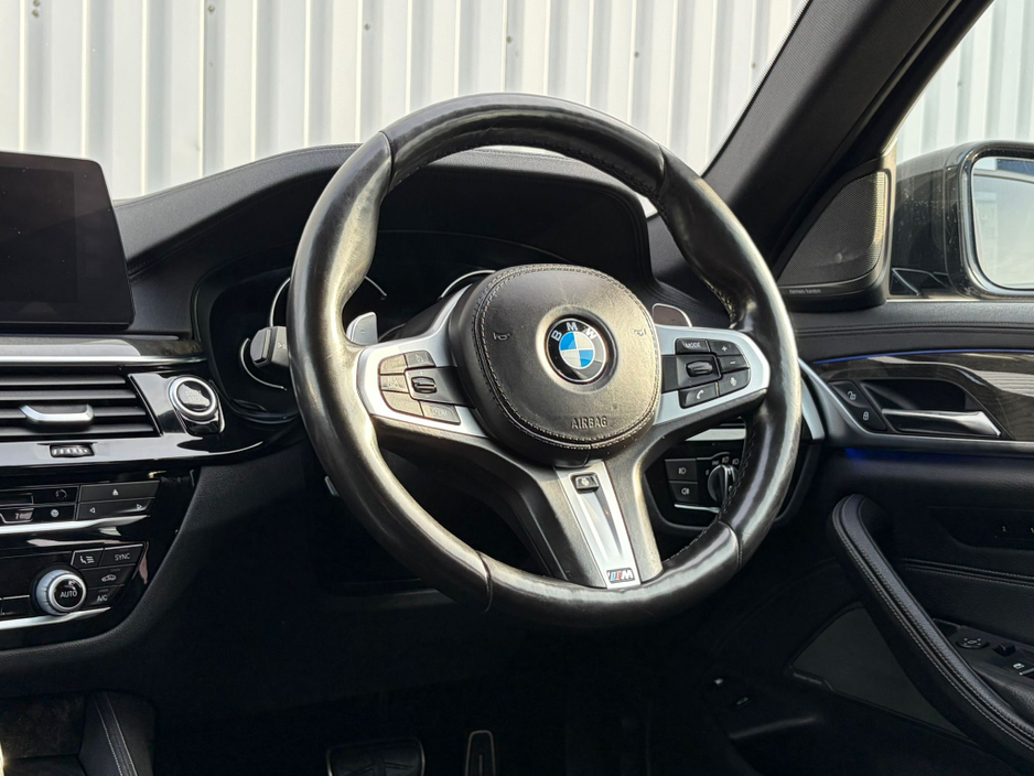 2018 BMW 5 Series - image 20