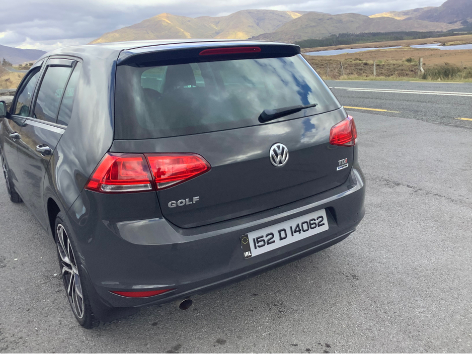 2015 Volkswagen Golf - image 30