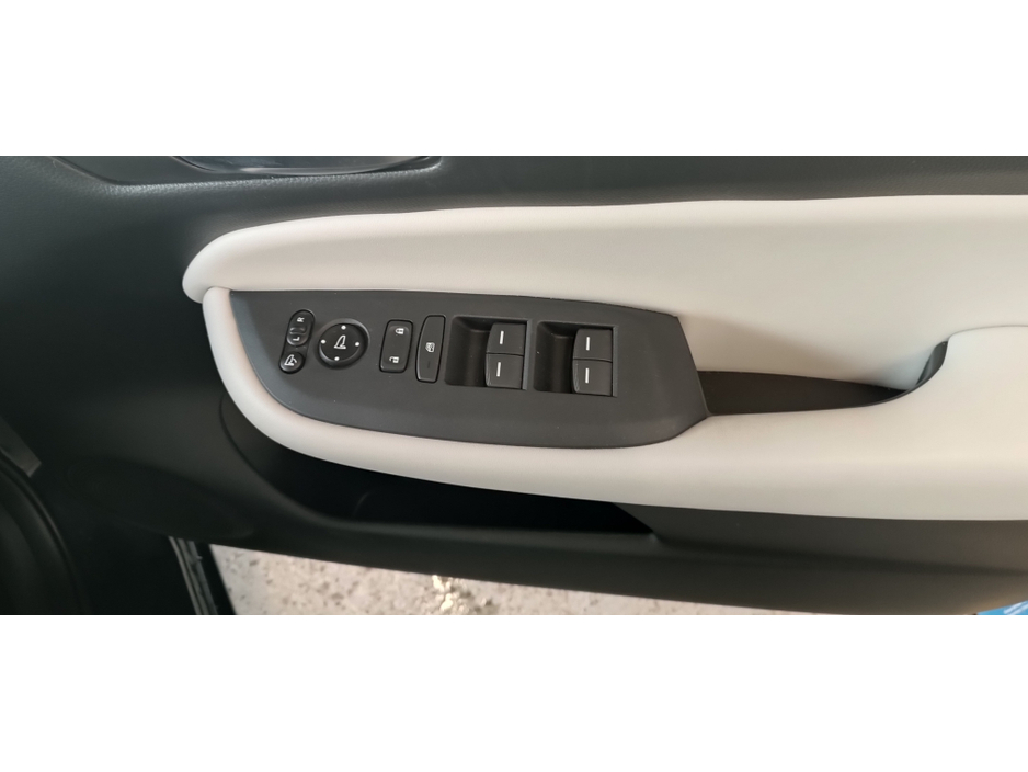 2021 Honda Jazz - image 13