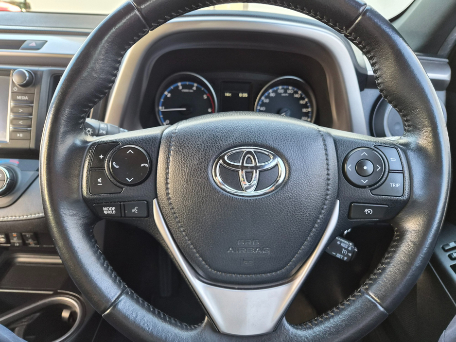2016 Toyota Rav4 - image 15
