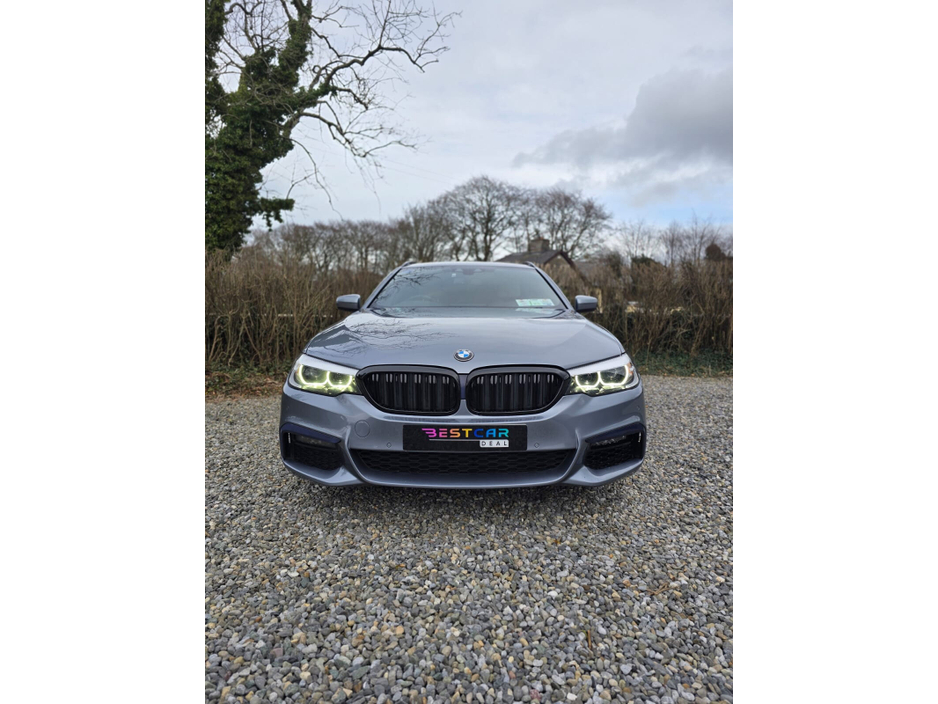 2019 BMW 5 Series - image 3