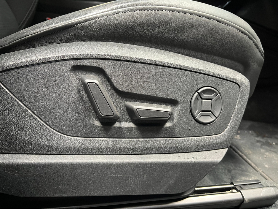 2023 Audi e-tron - image 12