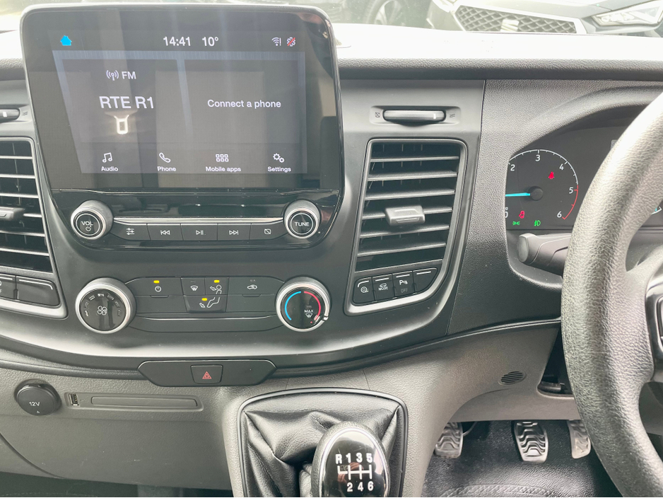 2023 Ford Transit Custom - image 11