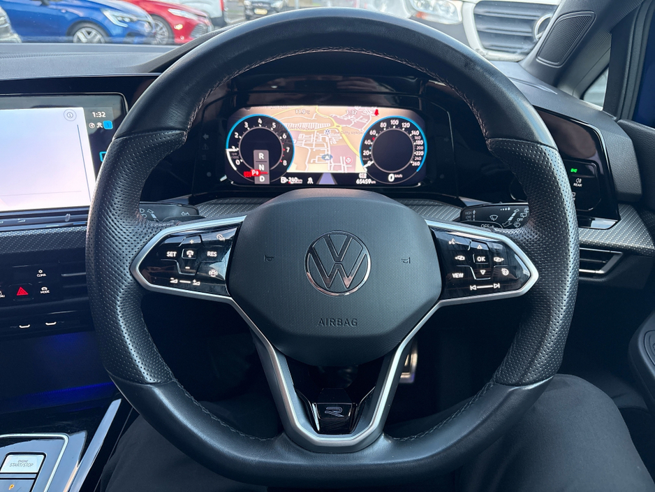 2023 Volkswagen Golf R-LINE 1.5 TSI MHEV 1 130HP €29,950