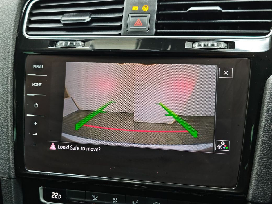 2018 Volkswagen Golf - image 17