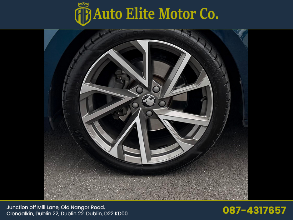 2020 Skoda Superb - image 12