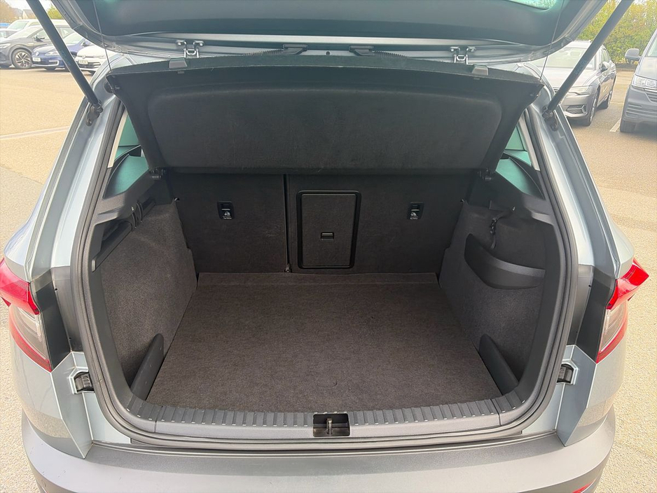 2021 Skoda Karoq - image 12