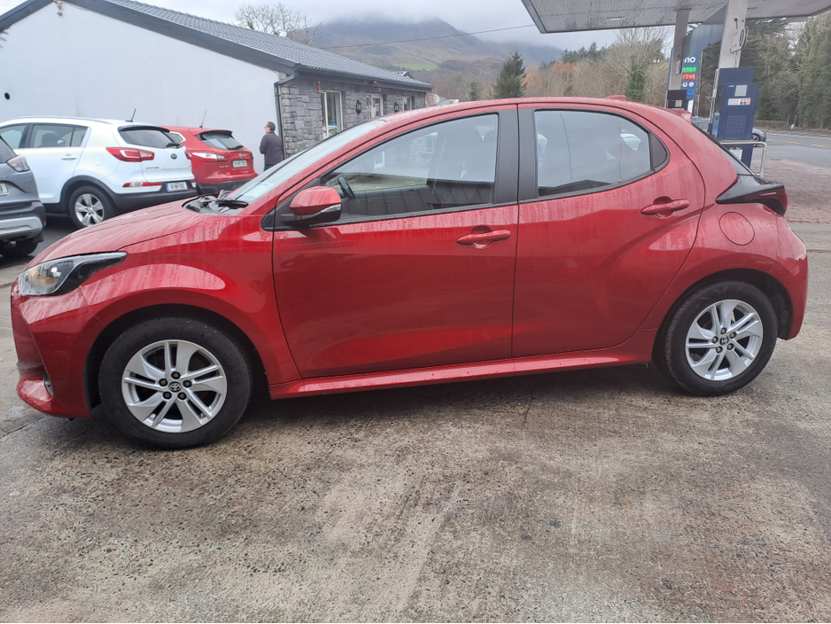 2022 Toyota Yaris 1.0 LUNA 4DR €17,950