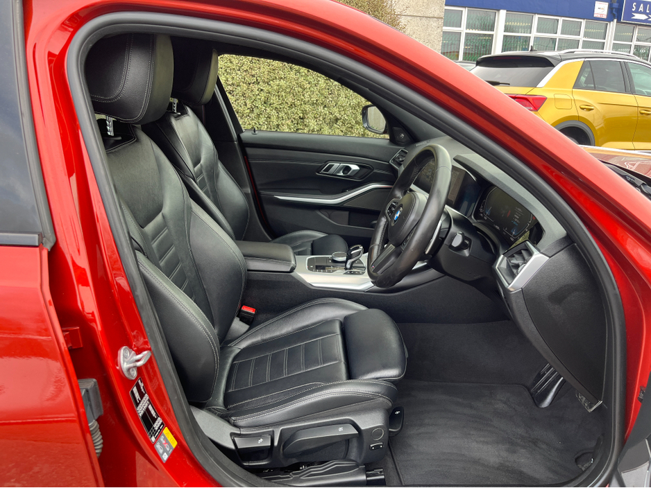 2019 BMW 3 Series - image 10