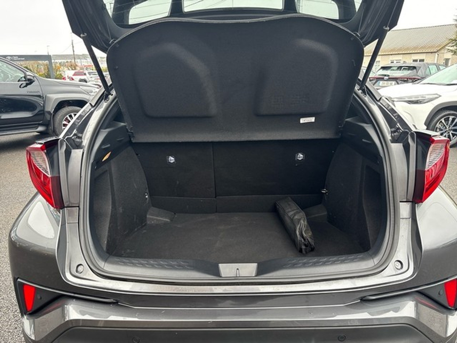 2022 Toyota C-HR 1.8 HYBRID SPORTMONO 4DR SPORT AUTO €29,750