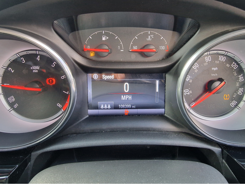 2017 Opel Astra - image 16