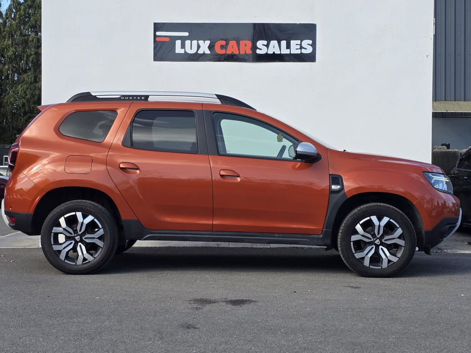 2022 Dacia Duster - image 2
