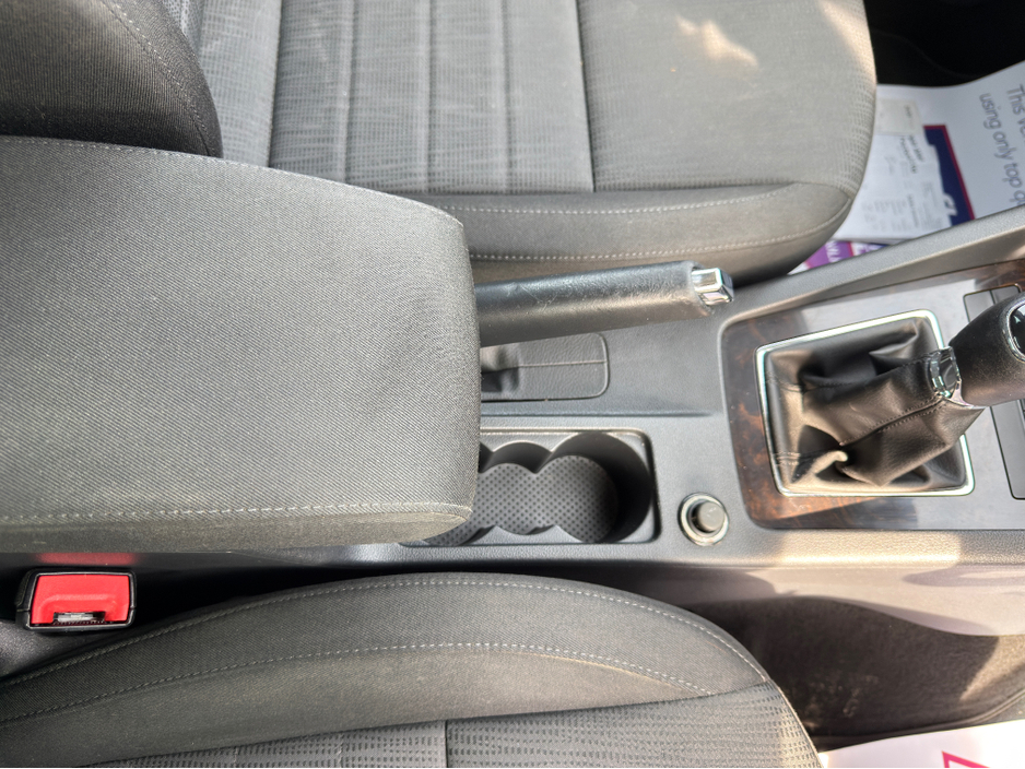 2016 Skoda Octavia - image 22