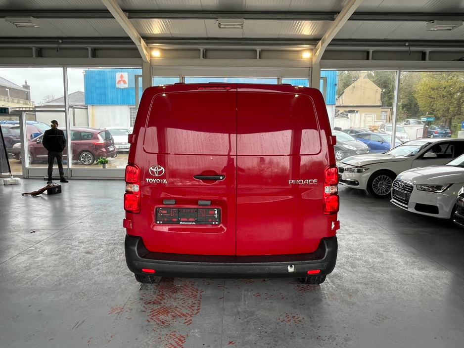 2020 Toyota Proace - image 6