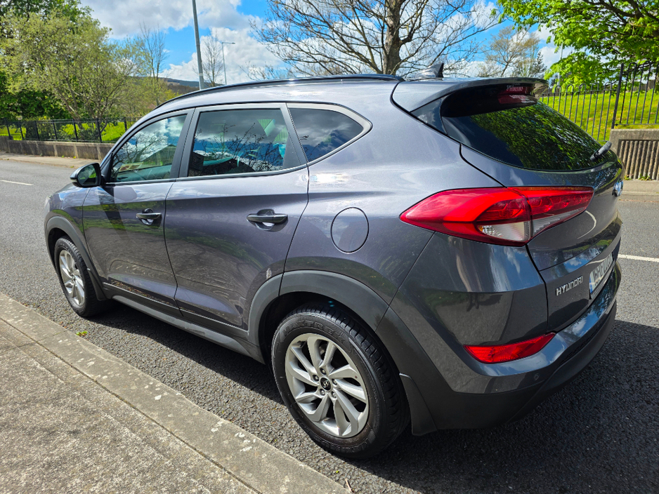 2016 Hyundai Tucson - image 5