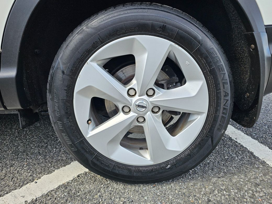 2018 Nissan Qashqai - image 34