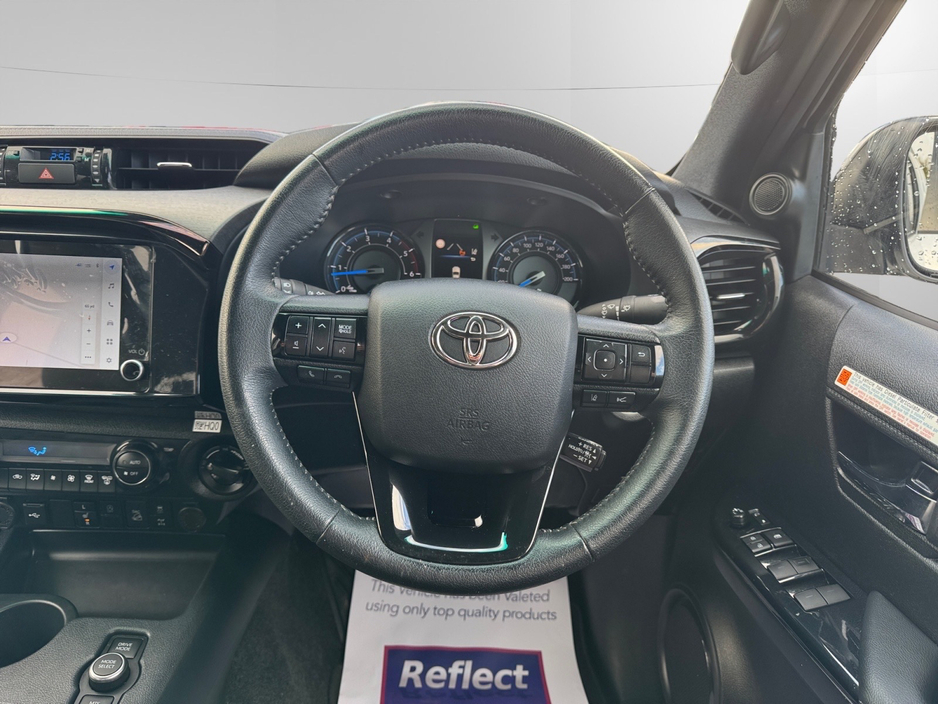 2025 Toyota Hilux *NO VAT* 2.8 INVINCIBLE  AUTO #332 €57,999