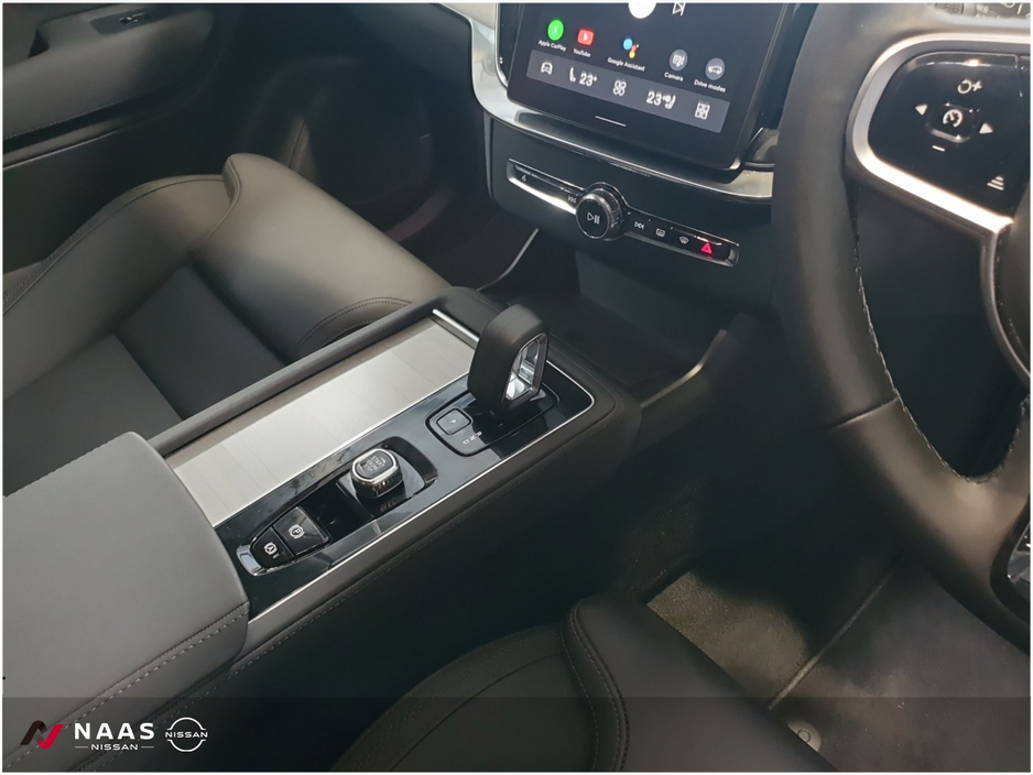 2025 Volvo XC90 - image 15