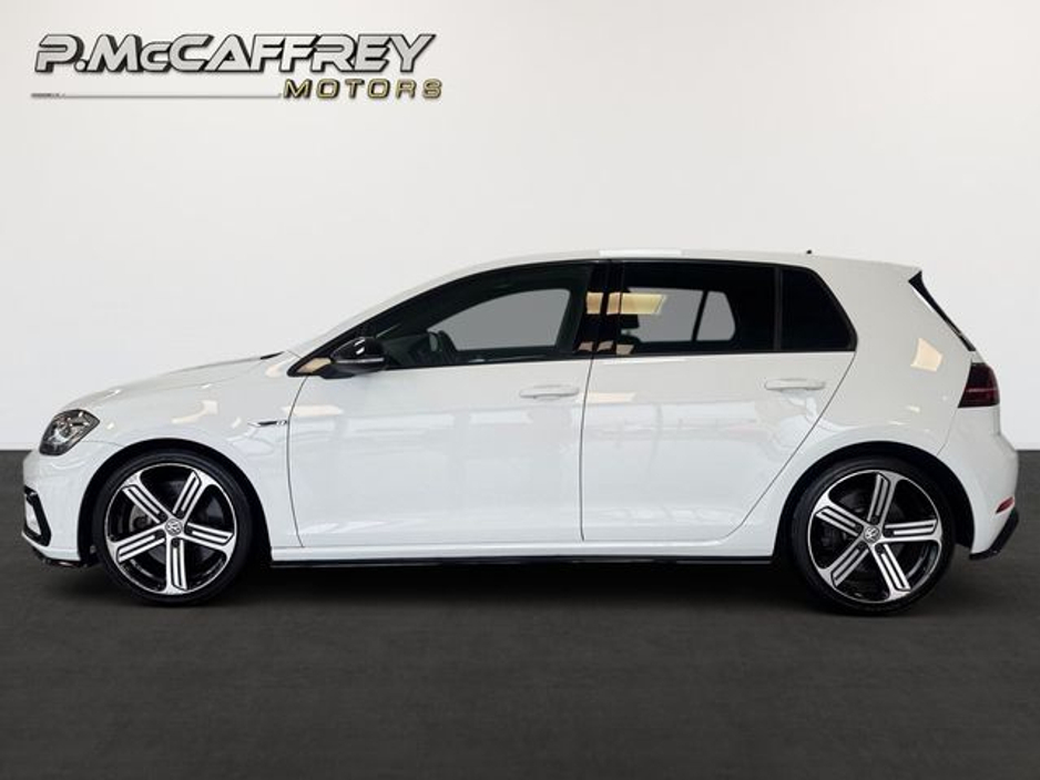 2017 Volkswagen Golf - image 8