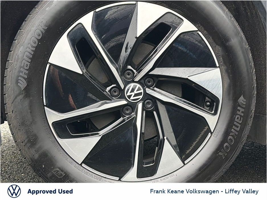 2023 Volkswagen ID.4 - image 8