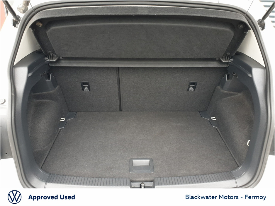 2025 Volkswagen T-Cross - image 10