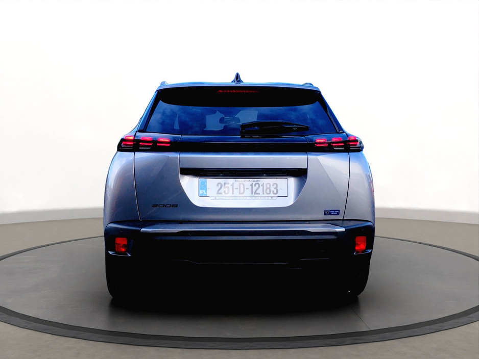 2025 Peugeot 2008 - image 11