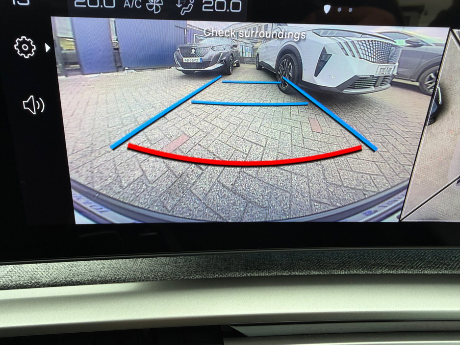 2024 Peugeot 3008 - image 12