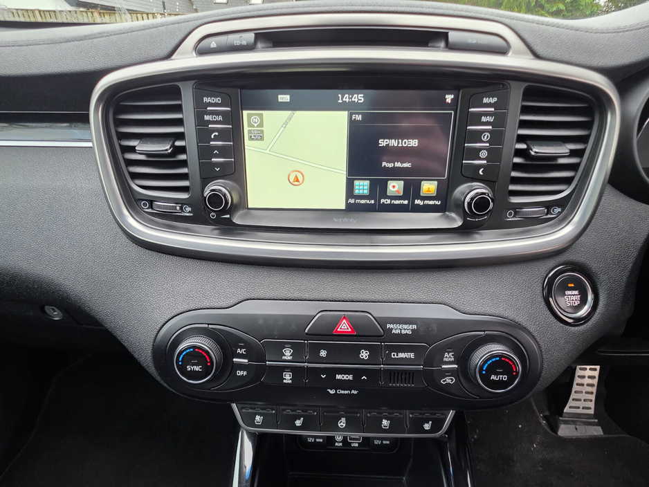 2016 Kia Sorento - image 26