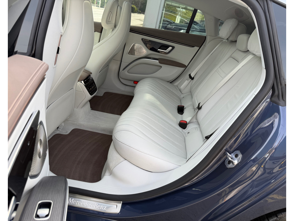 2022 Mercedes-Benz EQS - image 19