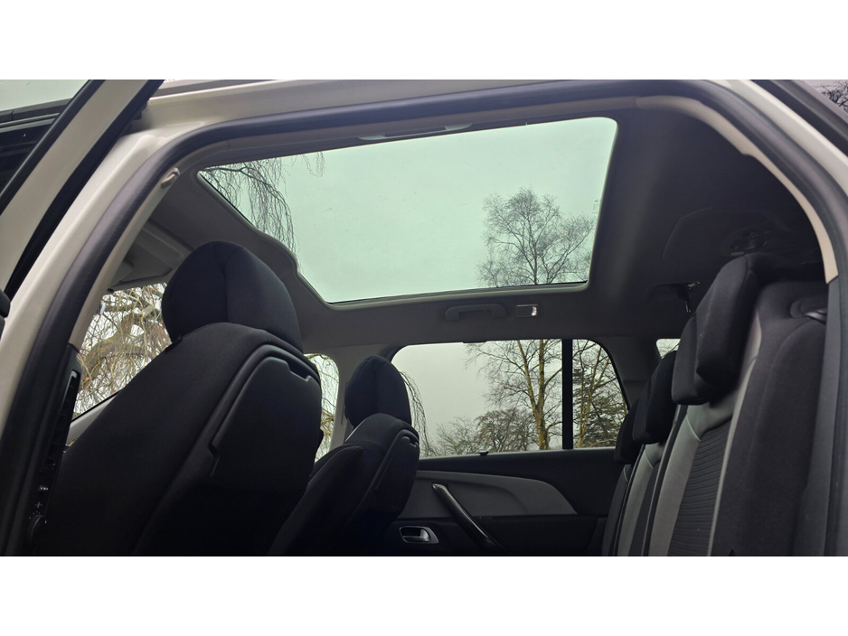 2016 Citroen C4 - image 17