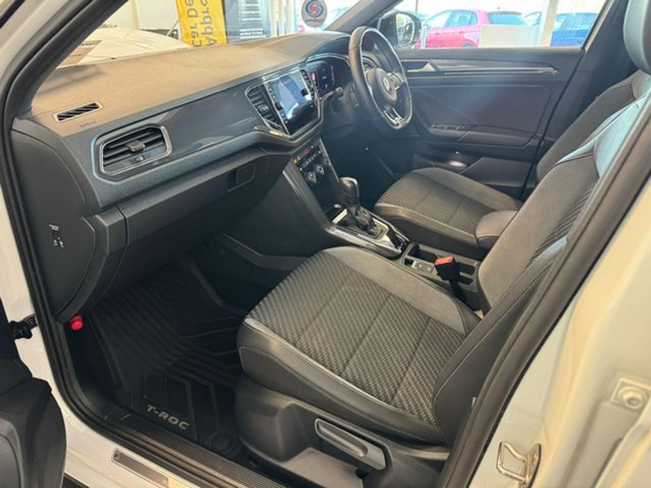 2020 Volkswagen T-Roc 2.0 TDI 150bhp R-Line DSG €24,495