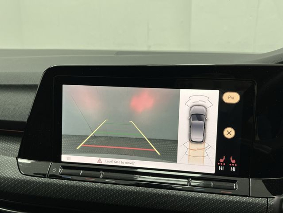 2023 Volkswagen Golf - image 28