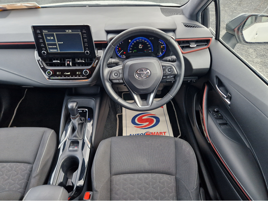 2020 Toyota Corolla HYBRID LUNA SPORT 4DR AUTO €21,500