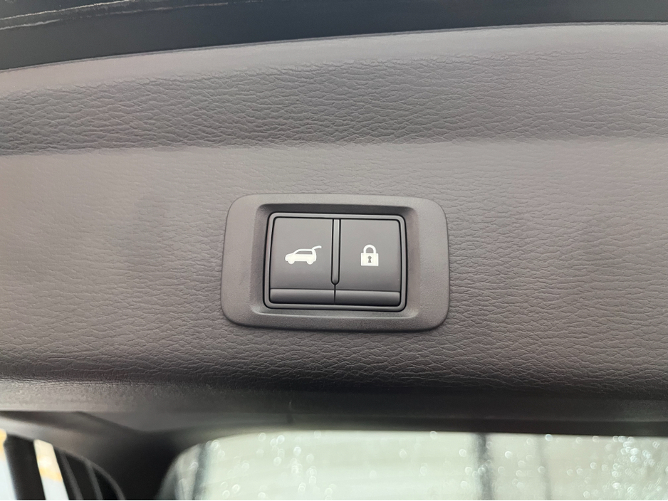 2024 Mitsubishi Outlander - image 7