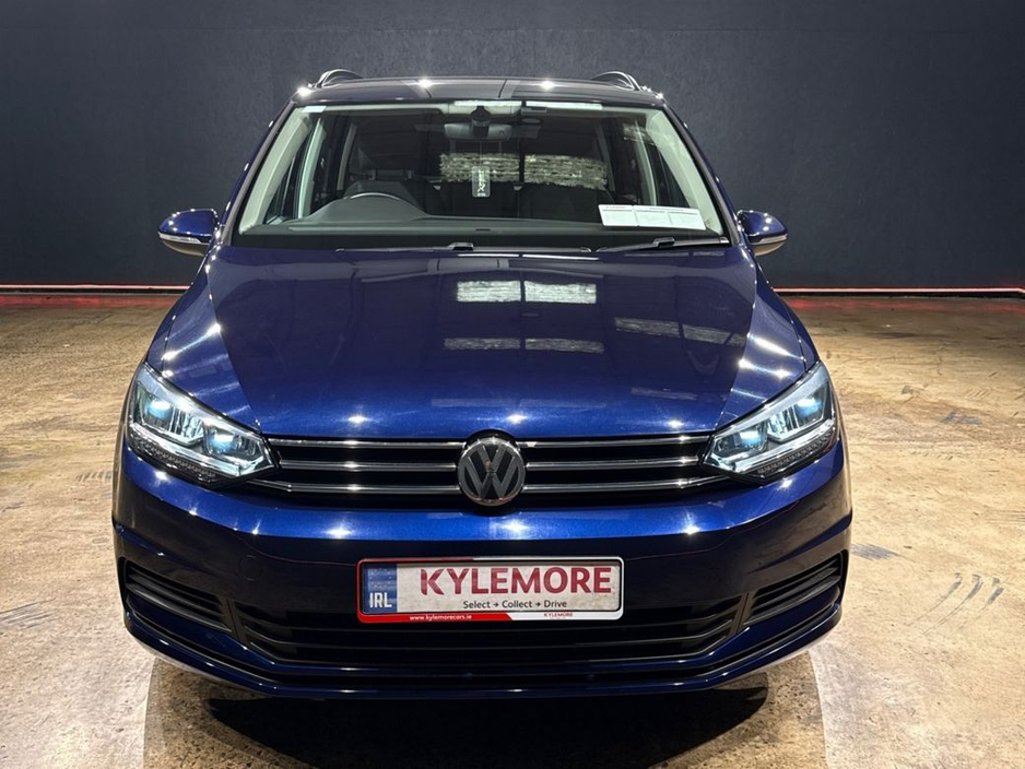 2017 Volkswagen Touran - image 7