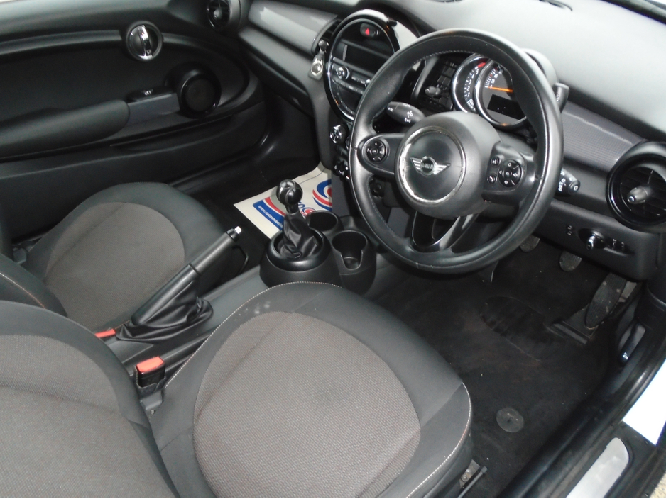 2014 MINI Hatch D XN32 2DR 3DR COOPER €8,600