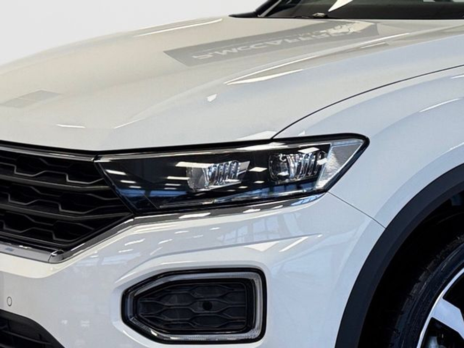 2020 Volkswagen T-Roc - image 9