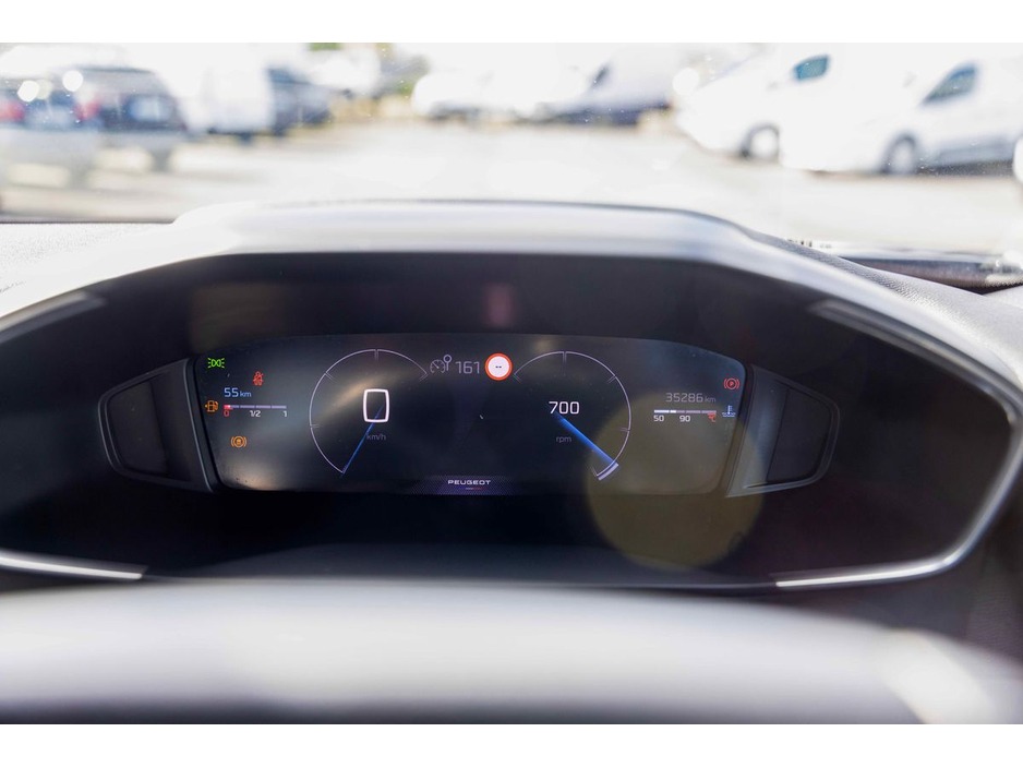 2024 Peugeot 2008 - image 6