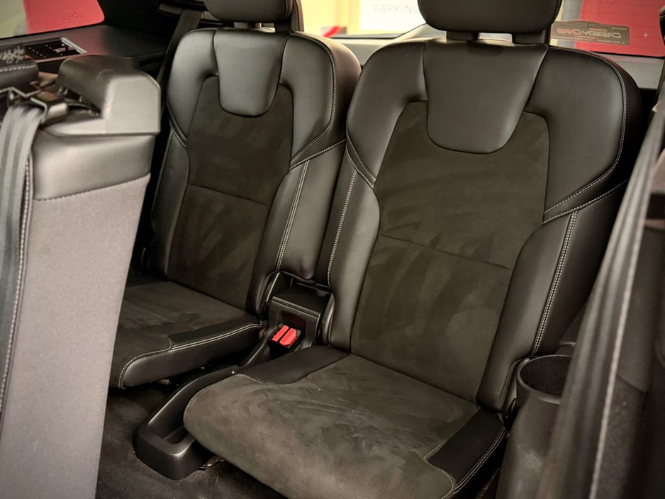 2022 Volvo XC90 - image 13