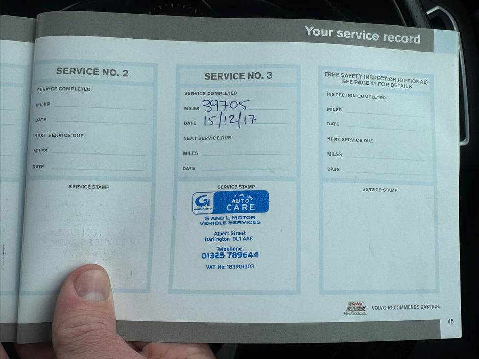 2015 Volvo XC60 - image 15