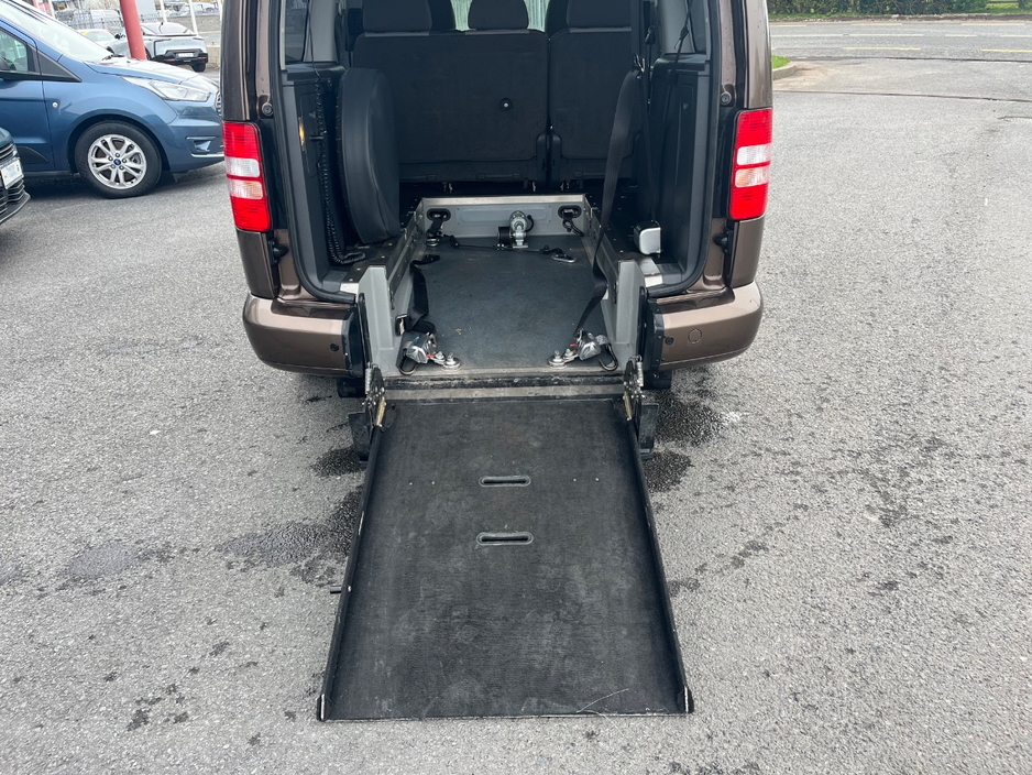 2014 Volkswagen Caddy - image 11