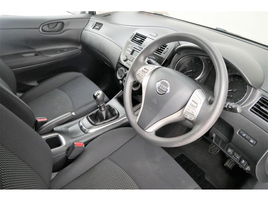 2018 Nissan Pulsar - image 13