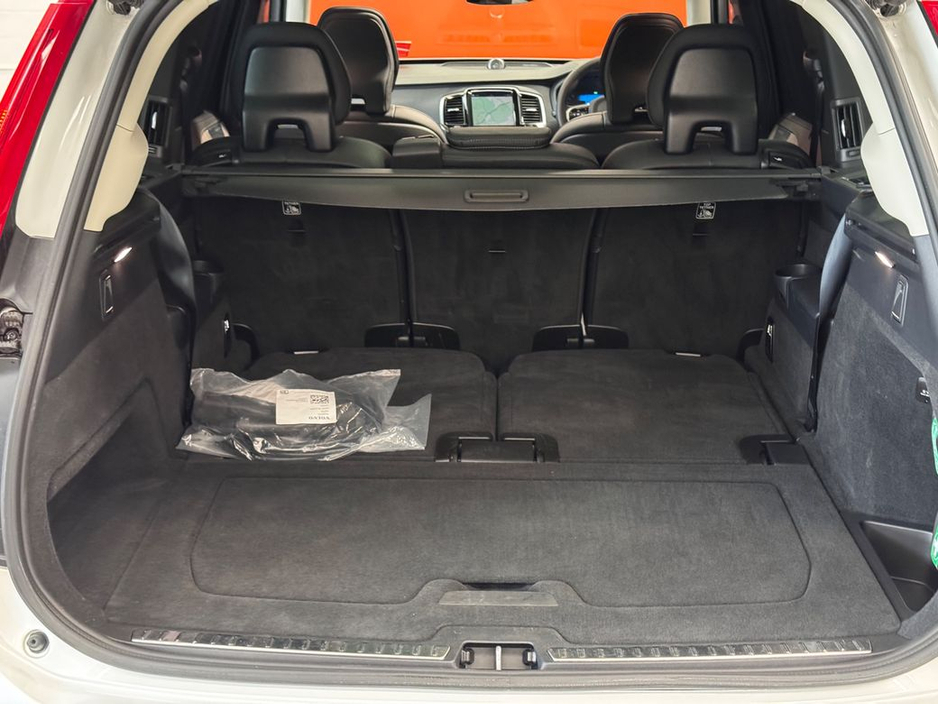 2024 Volvo XC90 - image 28