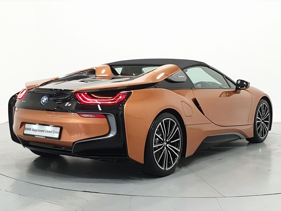 2019 BMW i8 - image 29