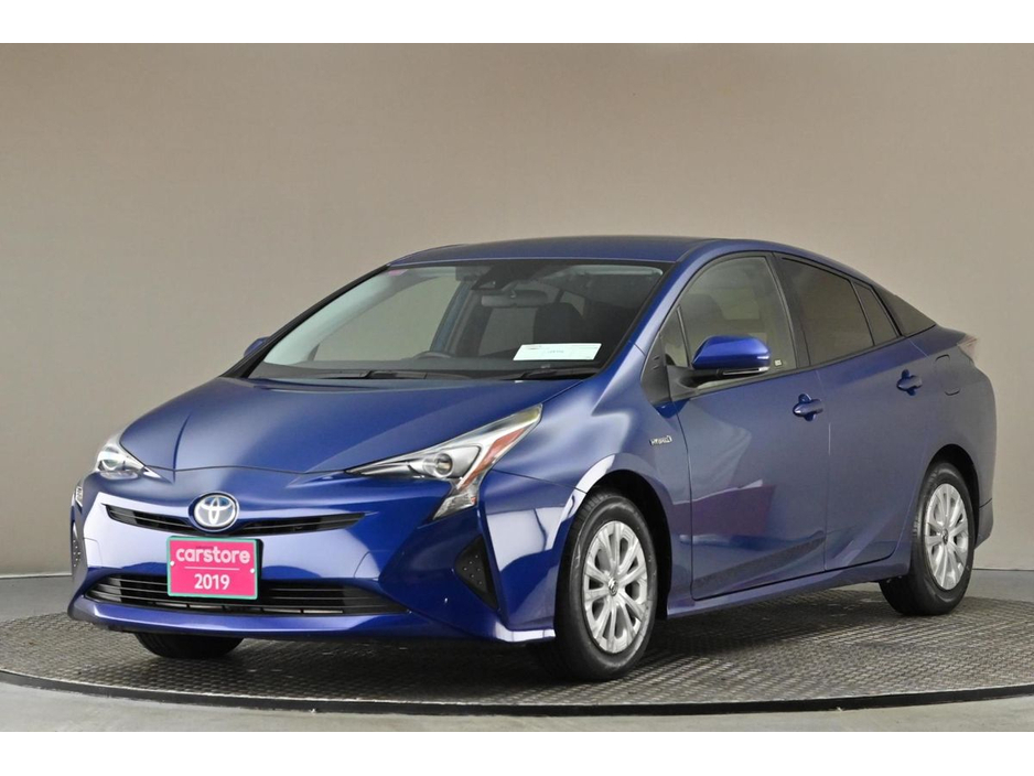 2019 Toyota Prius - image 3